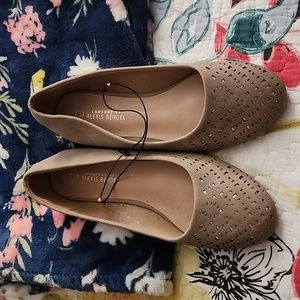 Taupe Flats